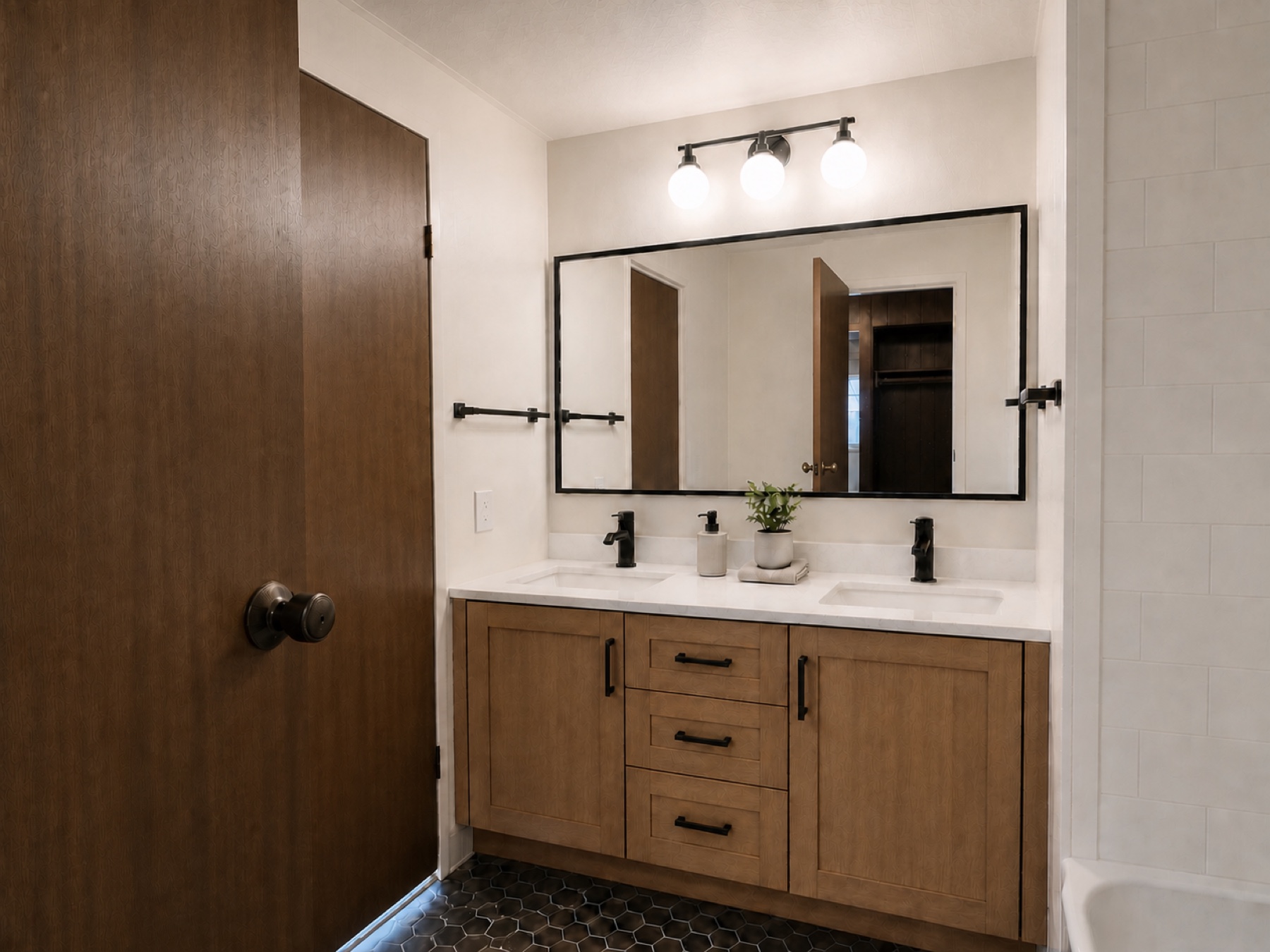 Five-piece bathroom Virtual renovation concept